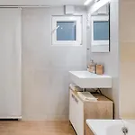 Redesigned Loft In Historic Building Apartman Budapest
